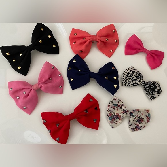 8 Bow Hair Clips - Picture 1 of 3